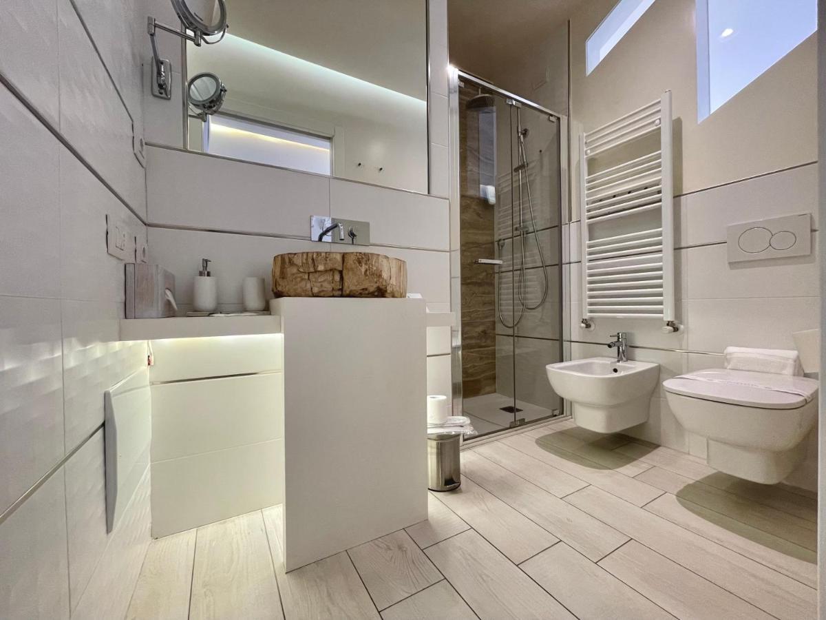 Mariarosa Suites โกโม ภายนอก รูปภาพ