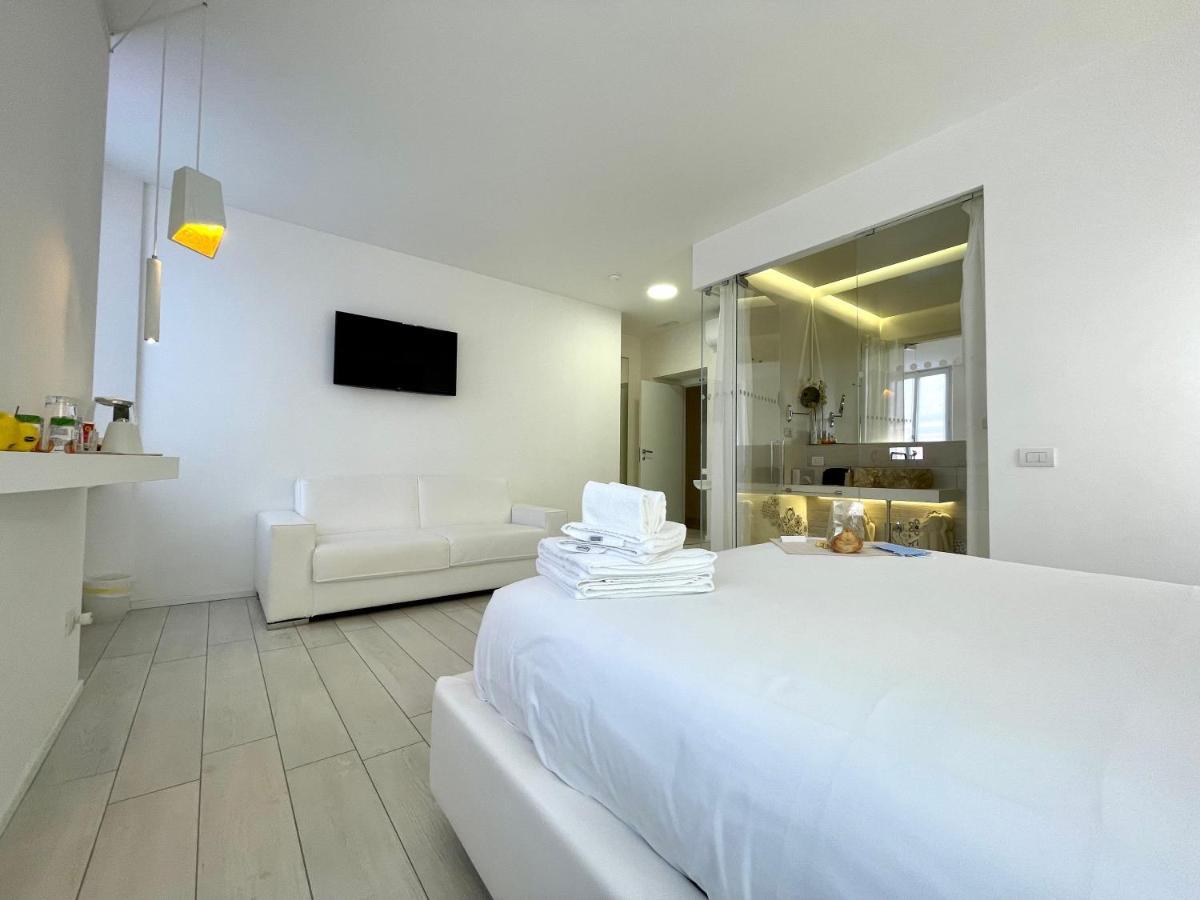 Mariarosa Suites โกโม ภายนอก รูปภาพ
