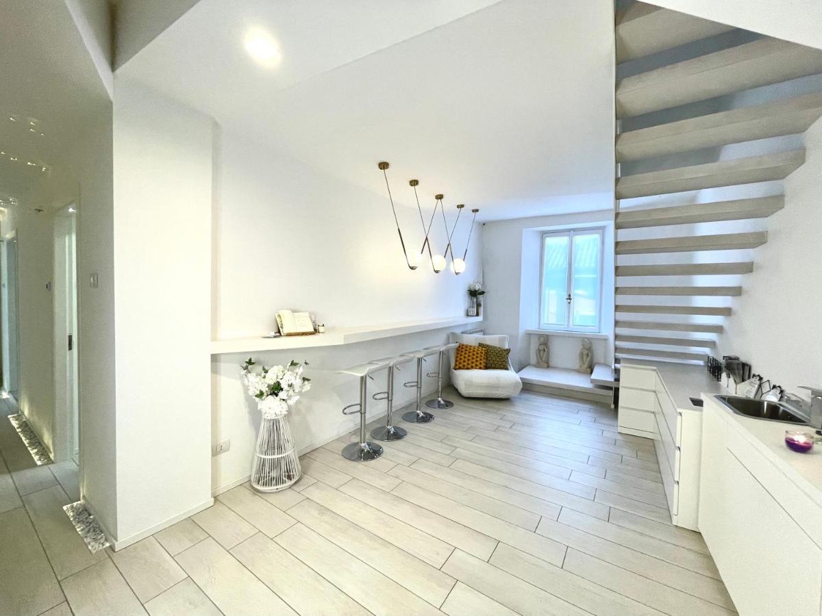 Mariarosa Suites โกโม ภายนอก รูปภาพ