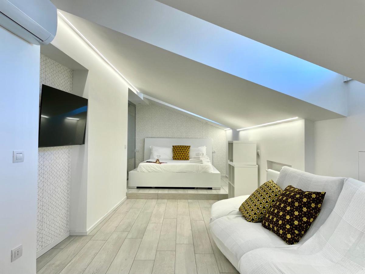 Mariarosa Suites โกโม ภายนอก รูปภาพ