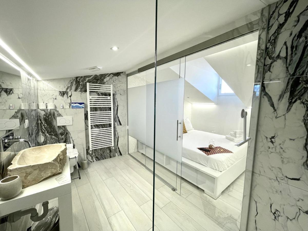 Mariarosa Suites โกโม ภายนอก รูปภาพ